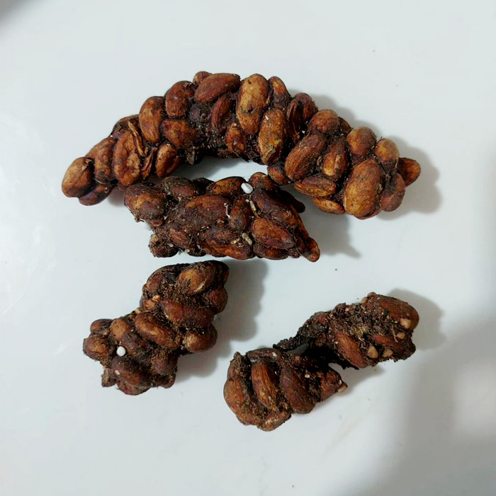 “自然採取された豆のみを使用(強制給餌なし)